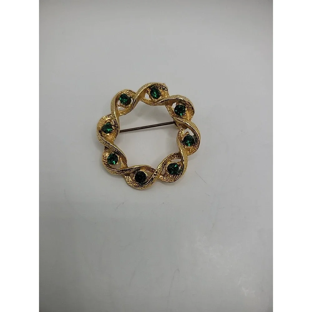 Vintage Brooch Pin Gold Tone Green Crystals Round Twist Embossed Jewelry Costume